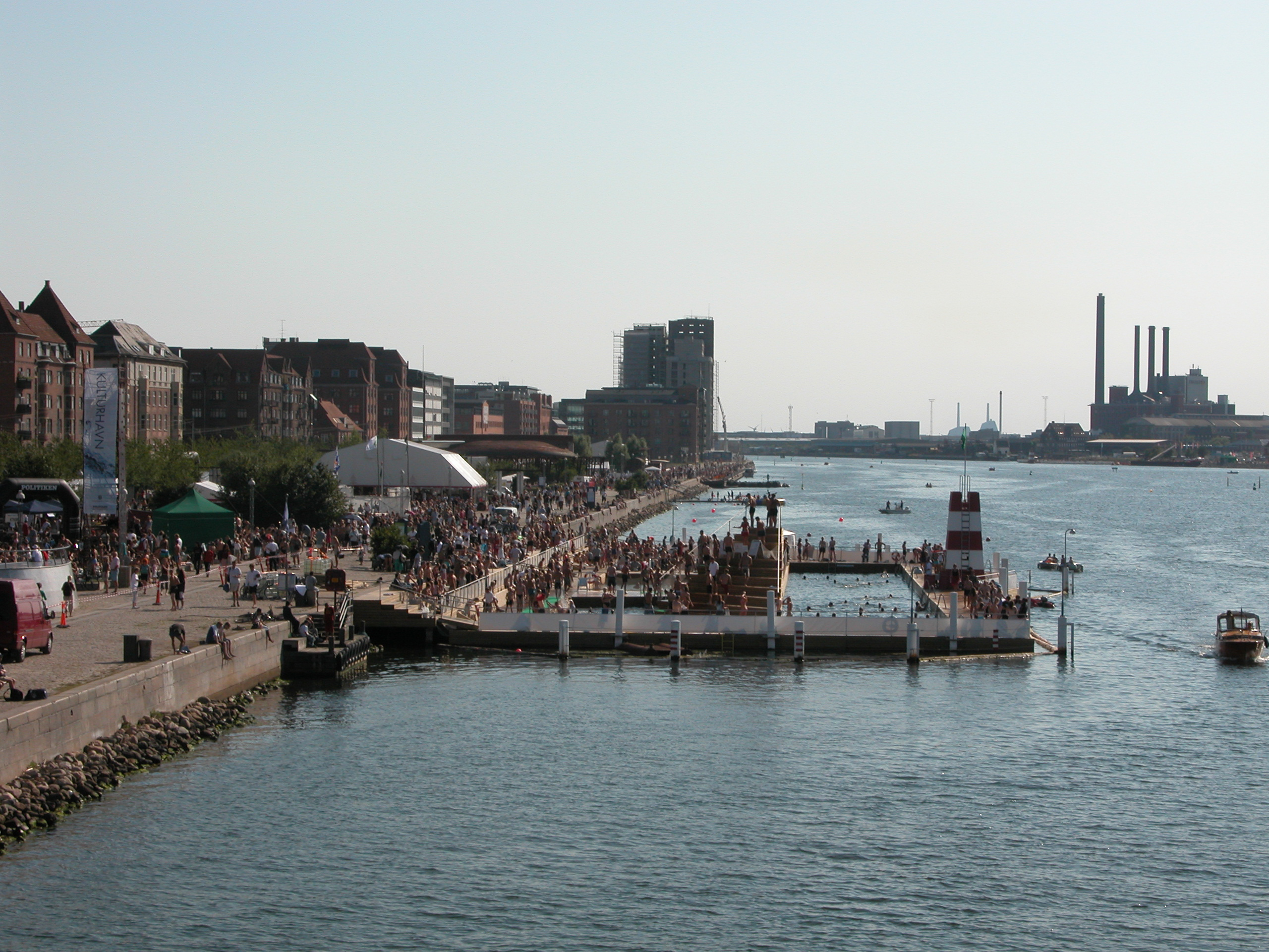 Photo of Copenhagen Harbour Bath by BIG and JDS. Photo credit: Esben Brunn