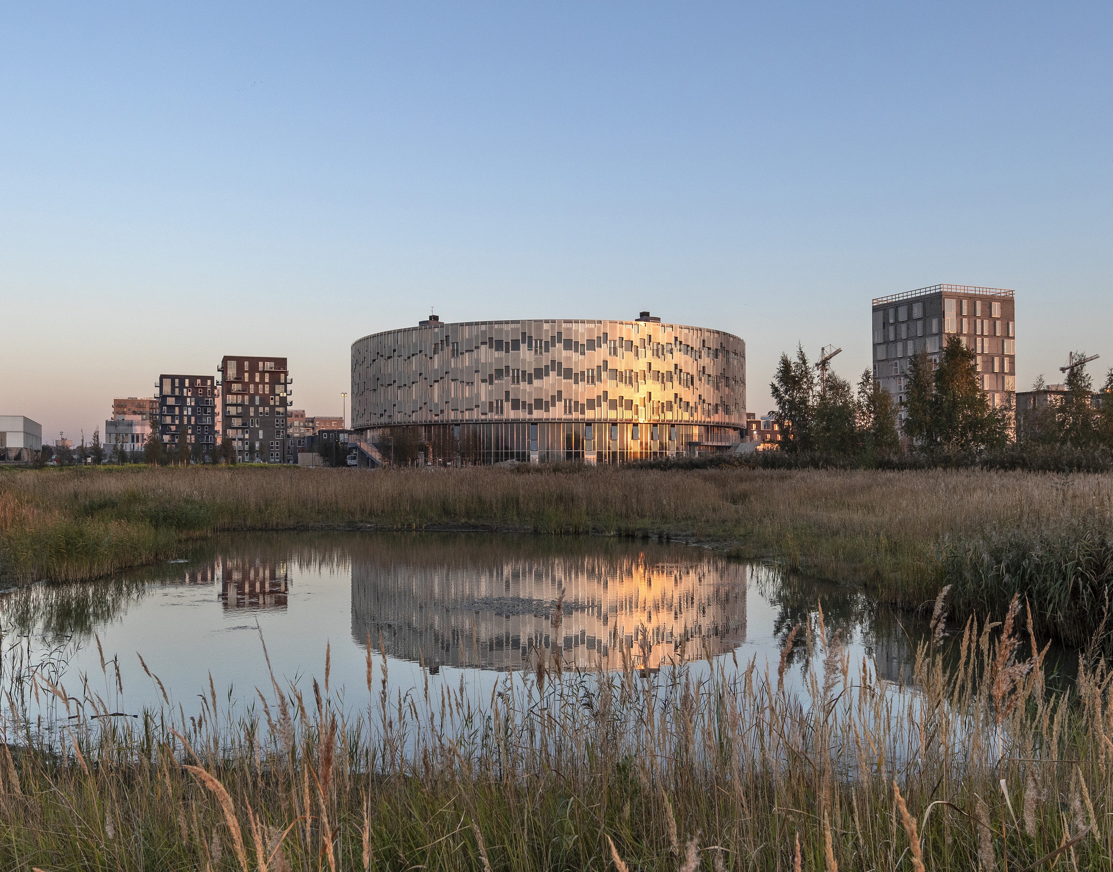 Photo by Kalvebod Fælled School by Lundgaard & Tranberg Architects, JJW and BOGL. Photo credit: Anders Sune Berg